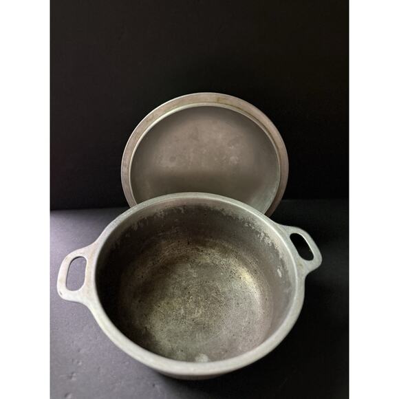 Vintage Silver Seal Hammered Dutch Oven Casserole Pot Baki G Cooking Dish - Picture 4 of 8